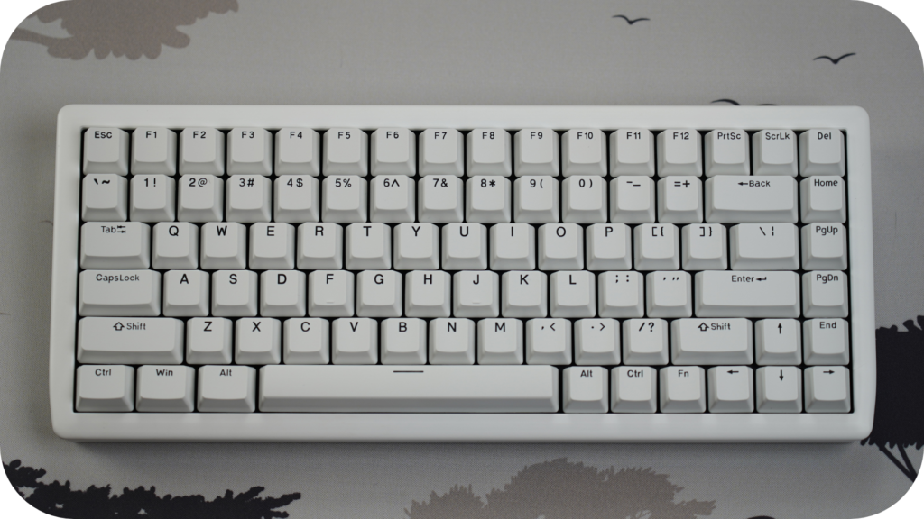 YeeBoard (White)
